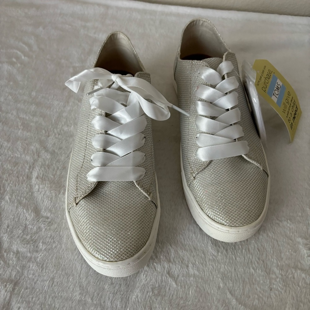Toms ‘Lenox’ Ivory Glitter Mesh Sneaker Size 8